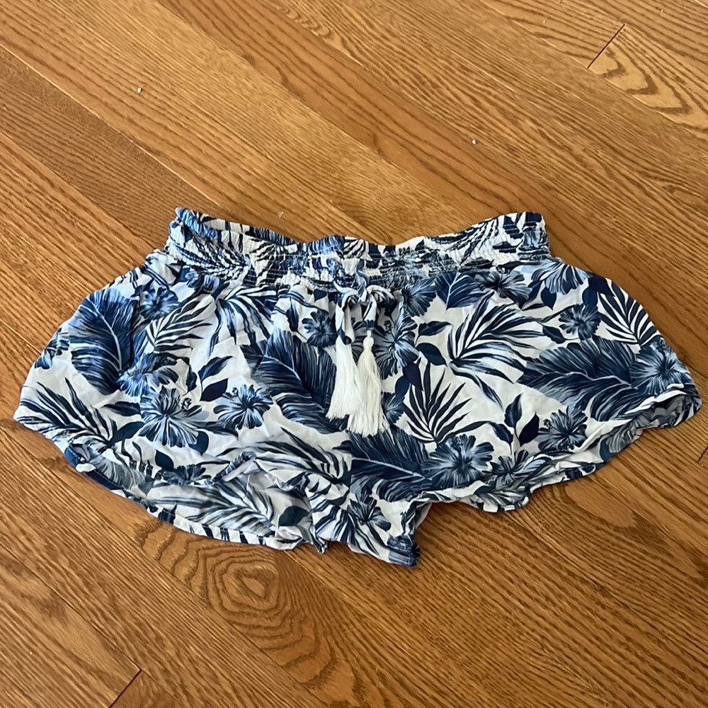 Ocean drive flowy shorts size small